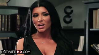 Busty milf трпение да биде fucked од страна на нејзиниот свој колега.Нејзиниот маж се крие тајно да се види неговите големи цицки сопруга се rimmed.Таа facefucked и вози петел