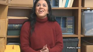 Latin tên trộm bị bắt và bằng sừng bảo vệ